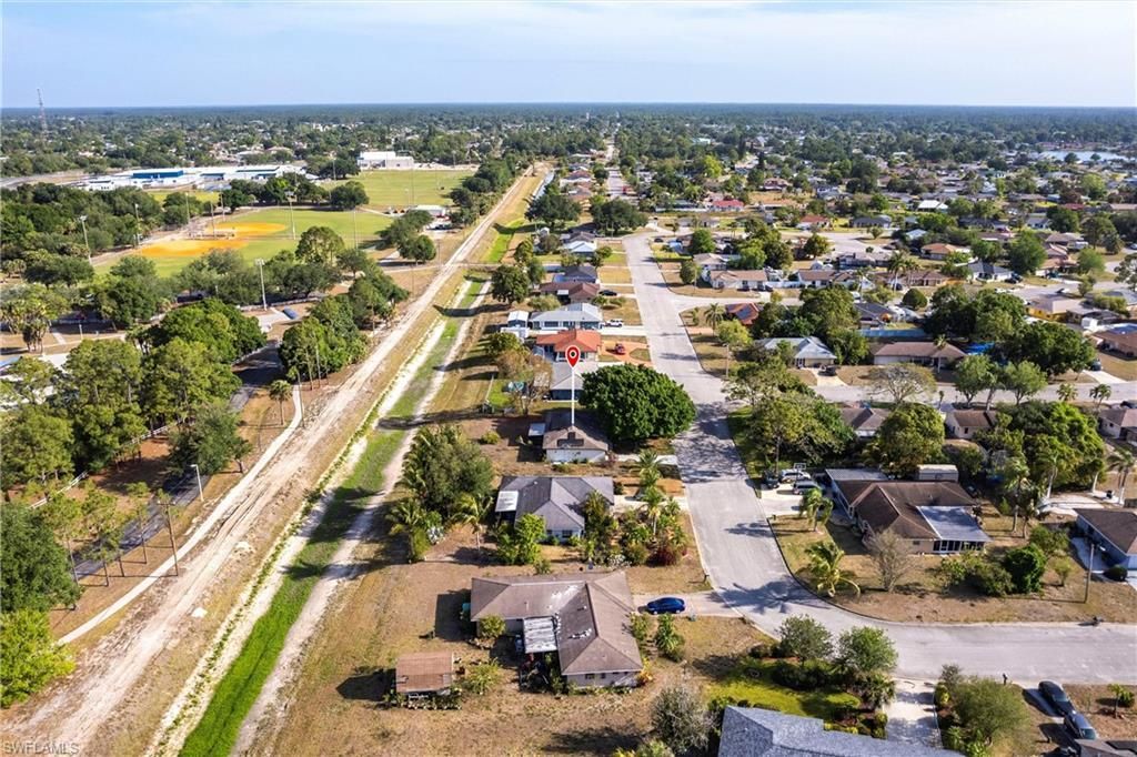 242 Ground Dove Cir, Lehigh Acres, FL 33936 Photo