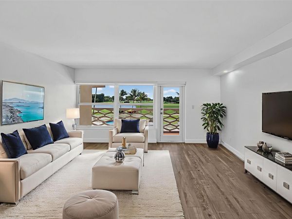 4836 NE 23rd Avenue, Unit 17, Fort Lauderdale, FL 33308