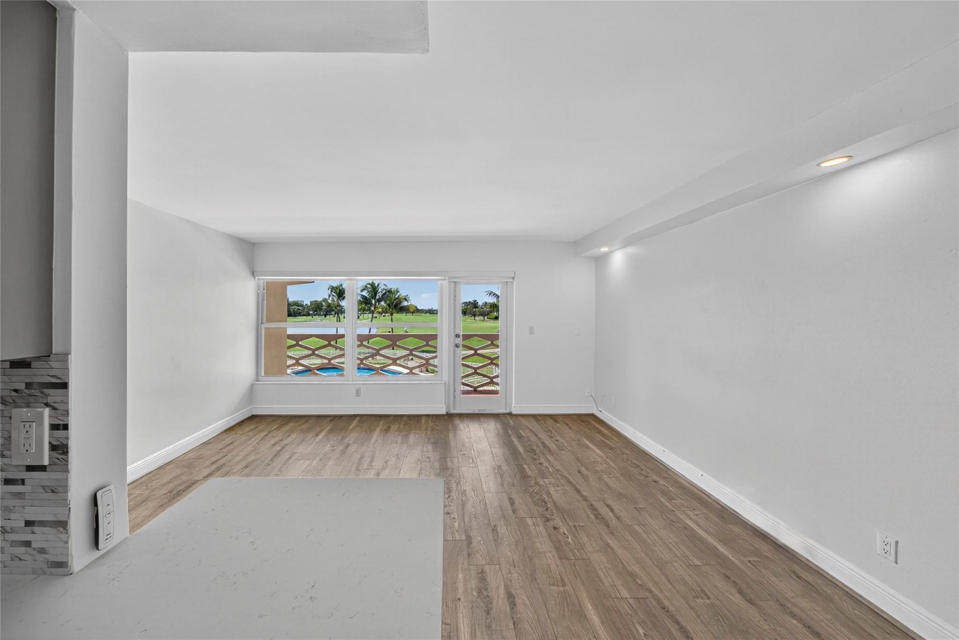 4836 NE 23rd Avenue, Unit 17, Fort Lauderdale, FL 33308 Photo