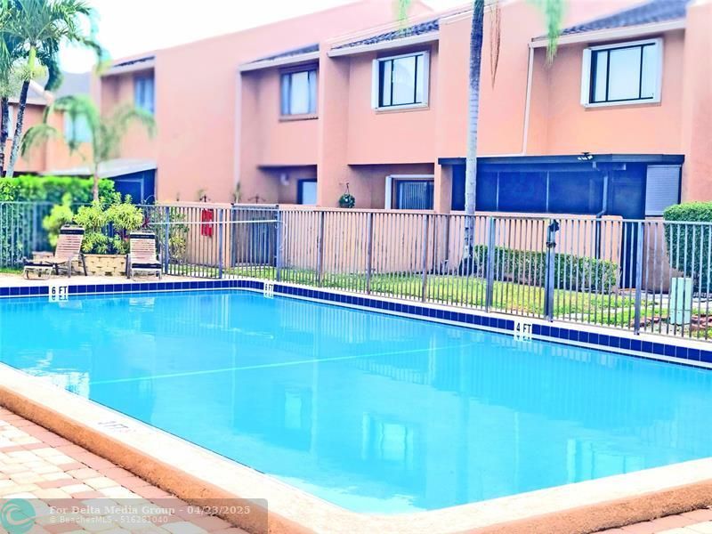 139 Sparrow Dr, Unit 4B, Royal Palm Beach, FL 33411 Photo