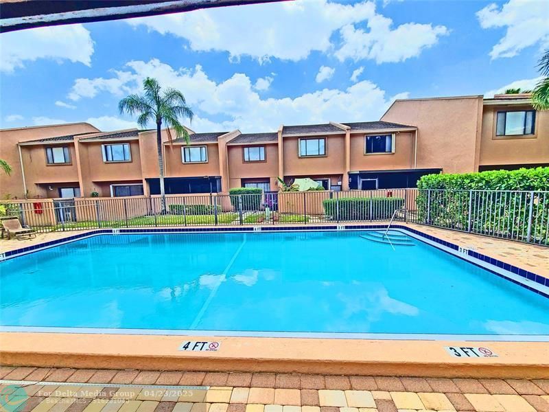 139 Sparrow Dr, Unit 4B, Royal Palm Beach, FL 33411 Photo