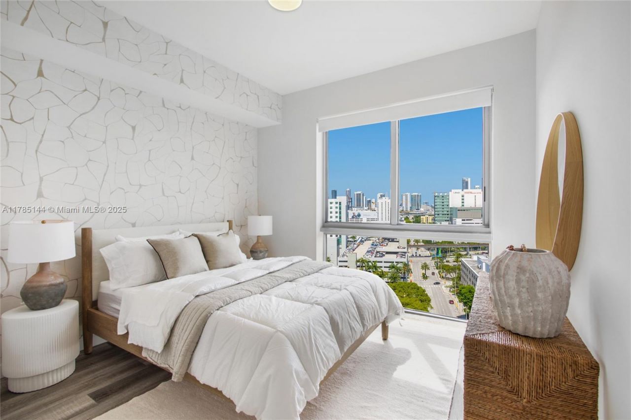 1420 NW 14th Ave, Unit 1503, Miami, FL 33125 Photo