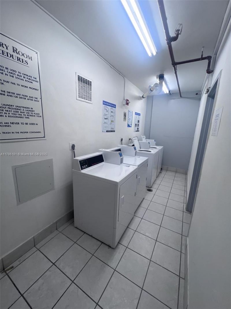 5055 Collins Ave, Unit 5F, Miami Beach, FL 33140 Photo