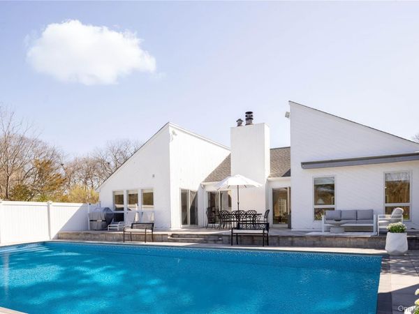 3 Clay Pit Road, Remsenburg, NY 11960