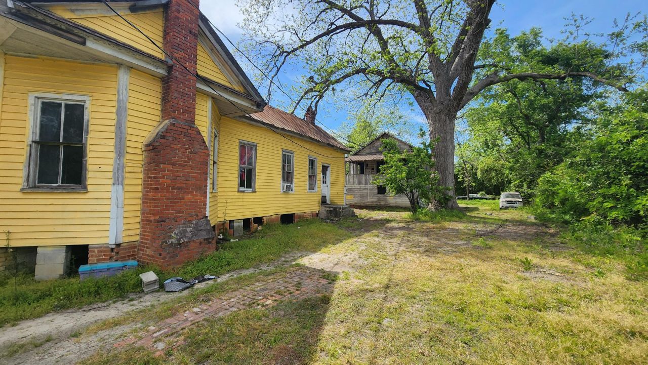 2099 Legrand Smoak Street Photo 14