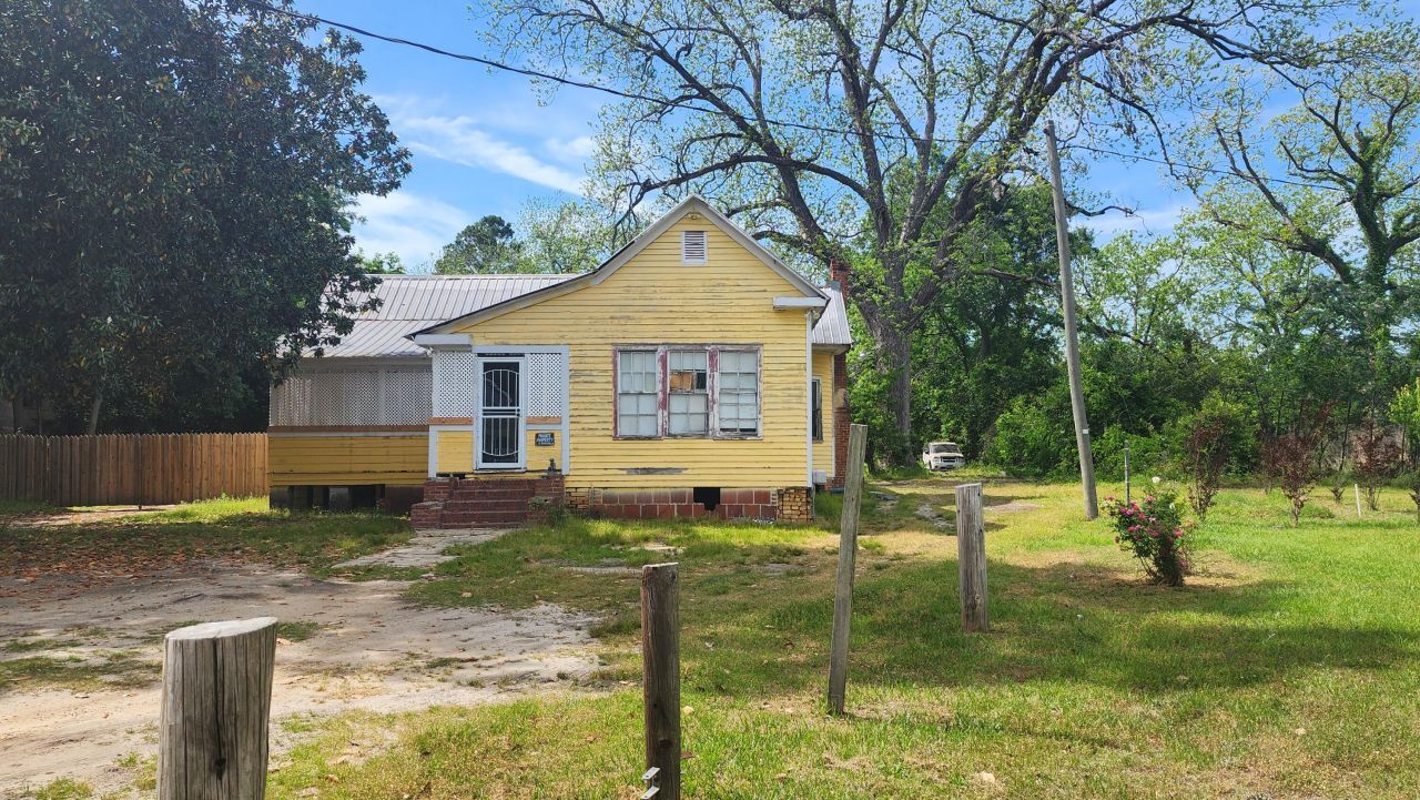 2099 Legrand Smoak Street Photo 4