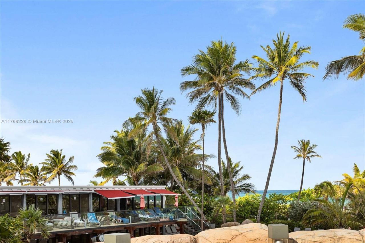 5225 Collins Ave, Unit 1117, Miami Beach, FL 33140 Photo