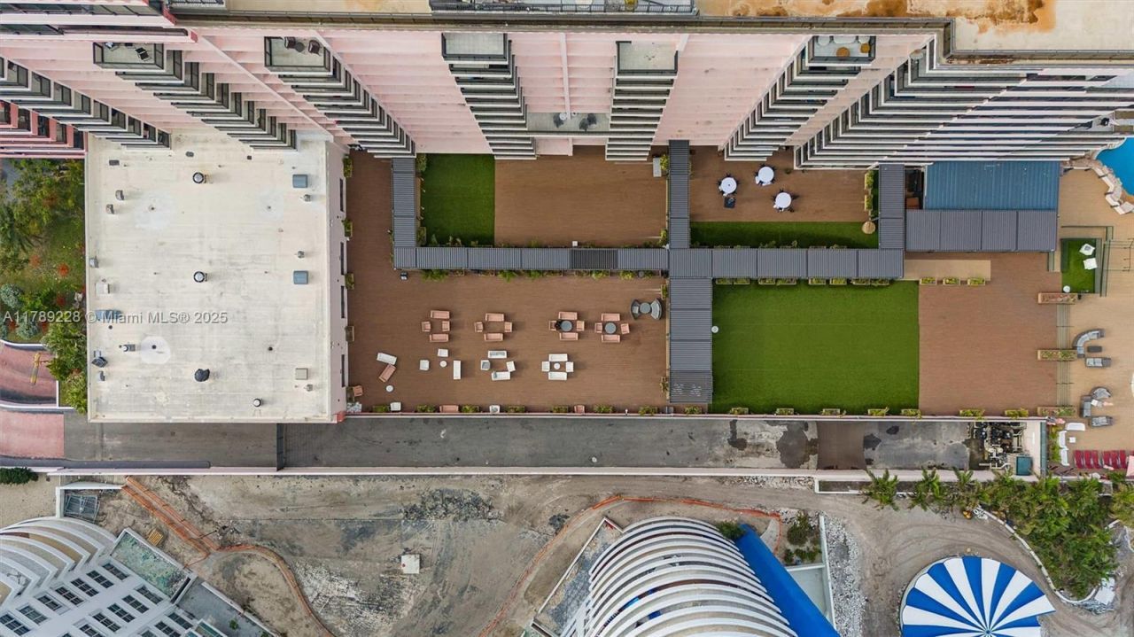 5225 Collins Ave, Unit 1117, Miami Beach, FL 33140 Photo