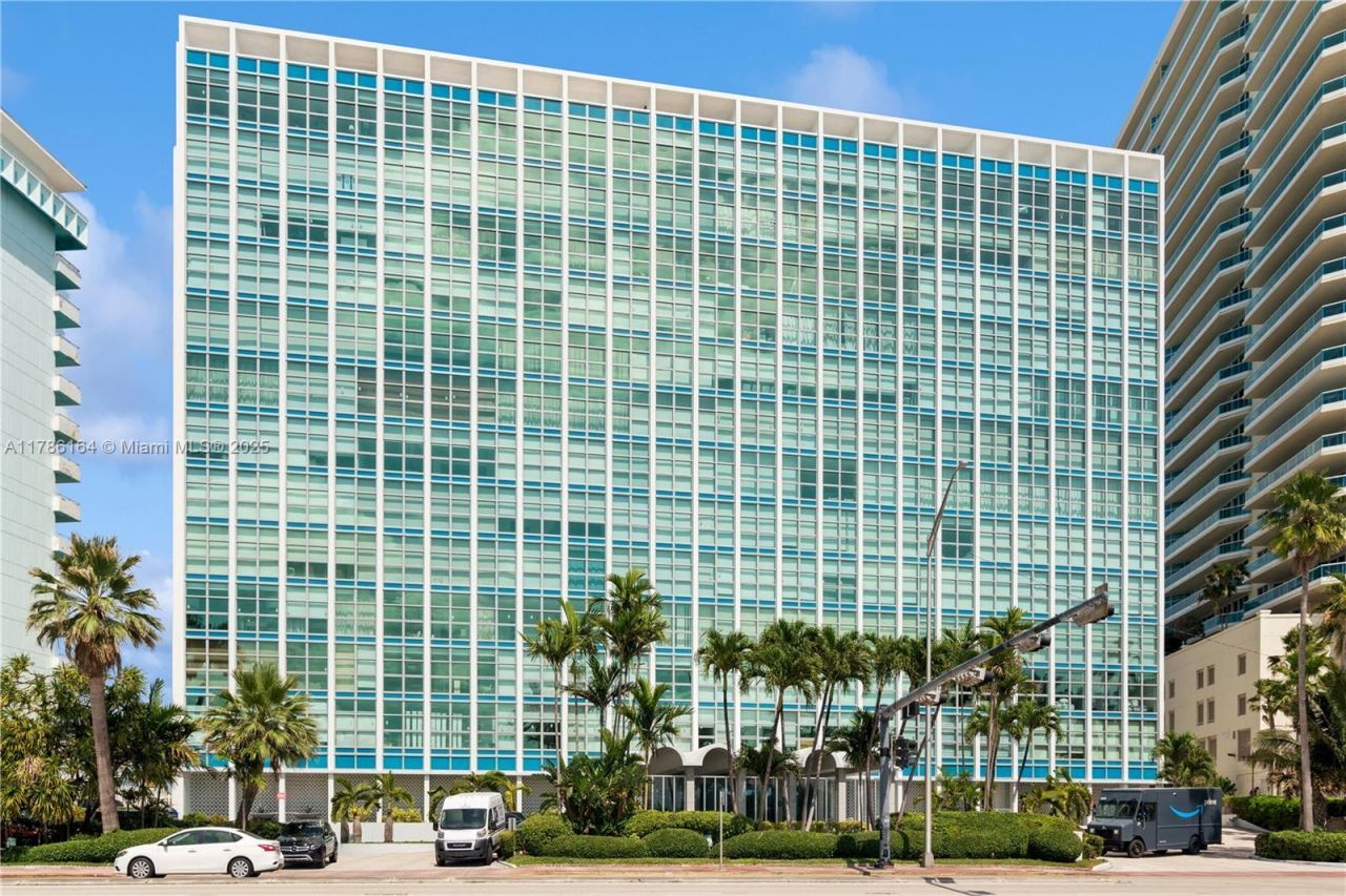 5055 Collins Ave, Unit 10J, Miami Beach, FL 33140 Photo