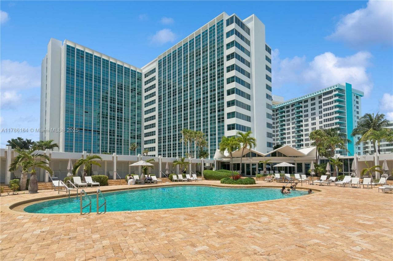 5055 Collins Ave, Unit 10J, Miami Beach, FL 33140 Photo