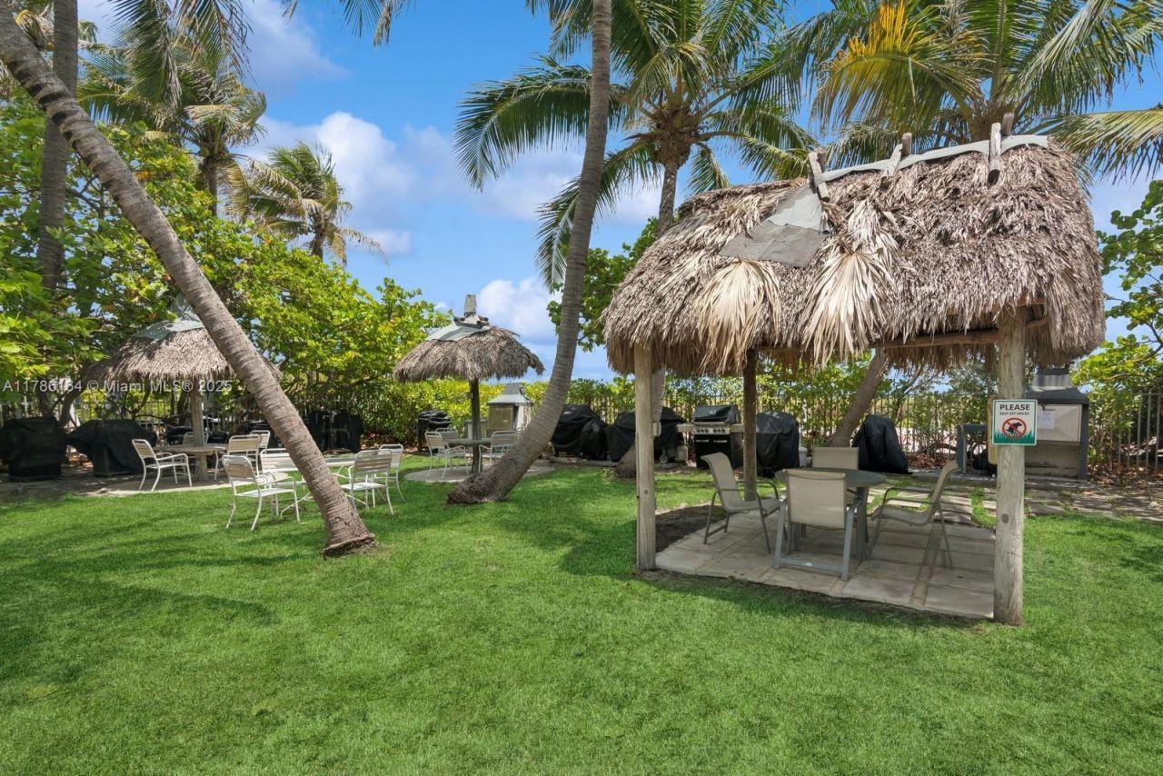 5055 Collins Ave, Unit 10J, Miami Beach, FL 33140 Photo