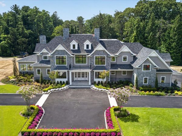 2 E Gate Road, Lloyd Harbor, NY 11743