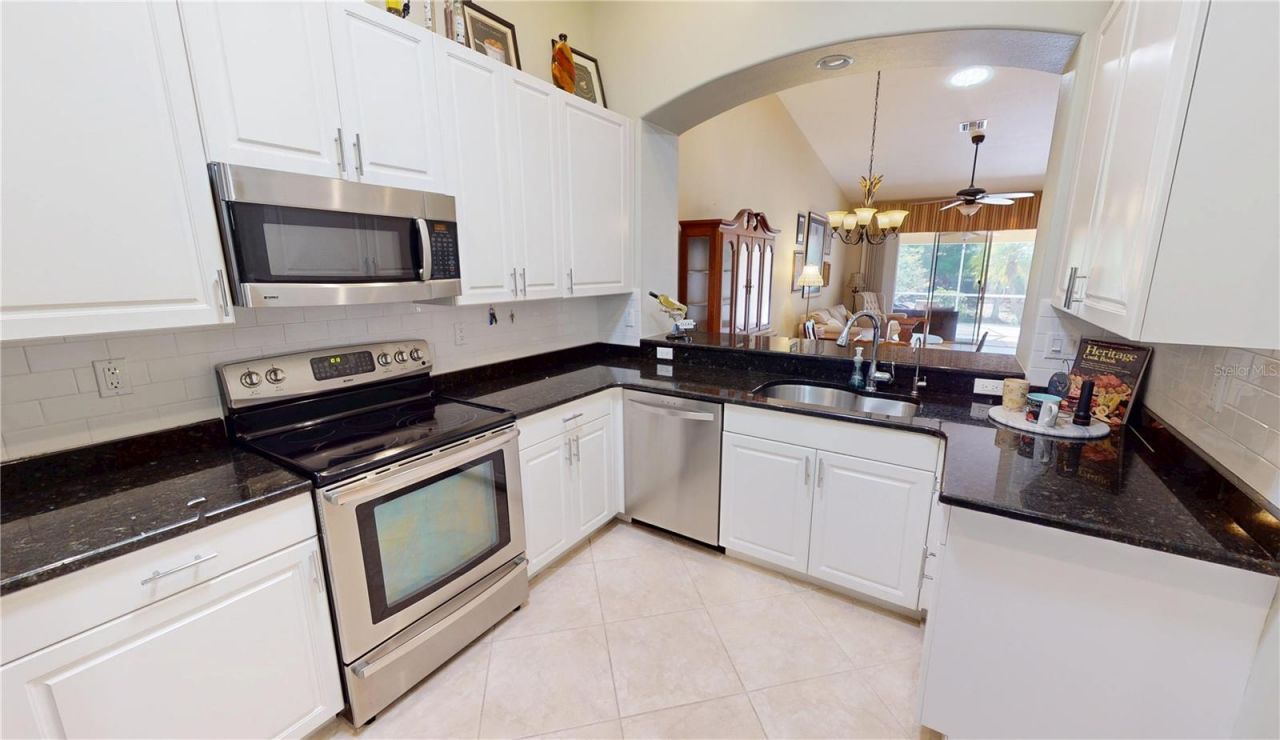 327 Monaco Drive, Unit 12, Punta Gorda, FL 33950 Photo