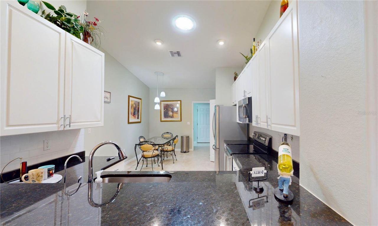 327 Monaco Drive, Unit 12, Punta Gorda, FL 33950 Photo