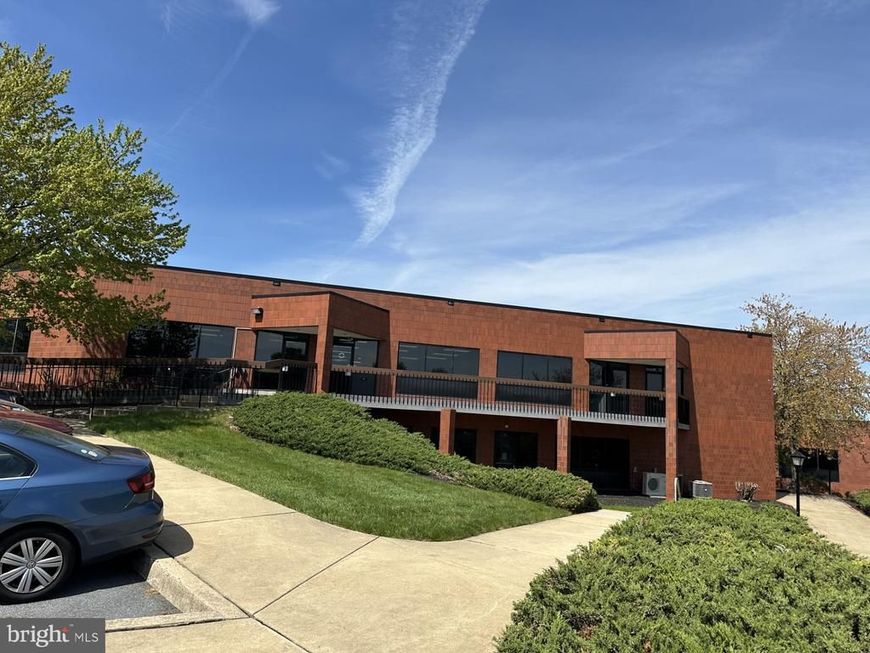 1860 Charter Lane, Unit 204, Lancaster, PA 17601 Main Photo