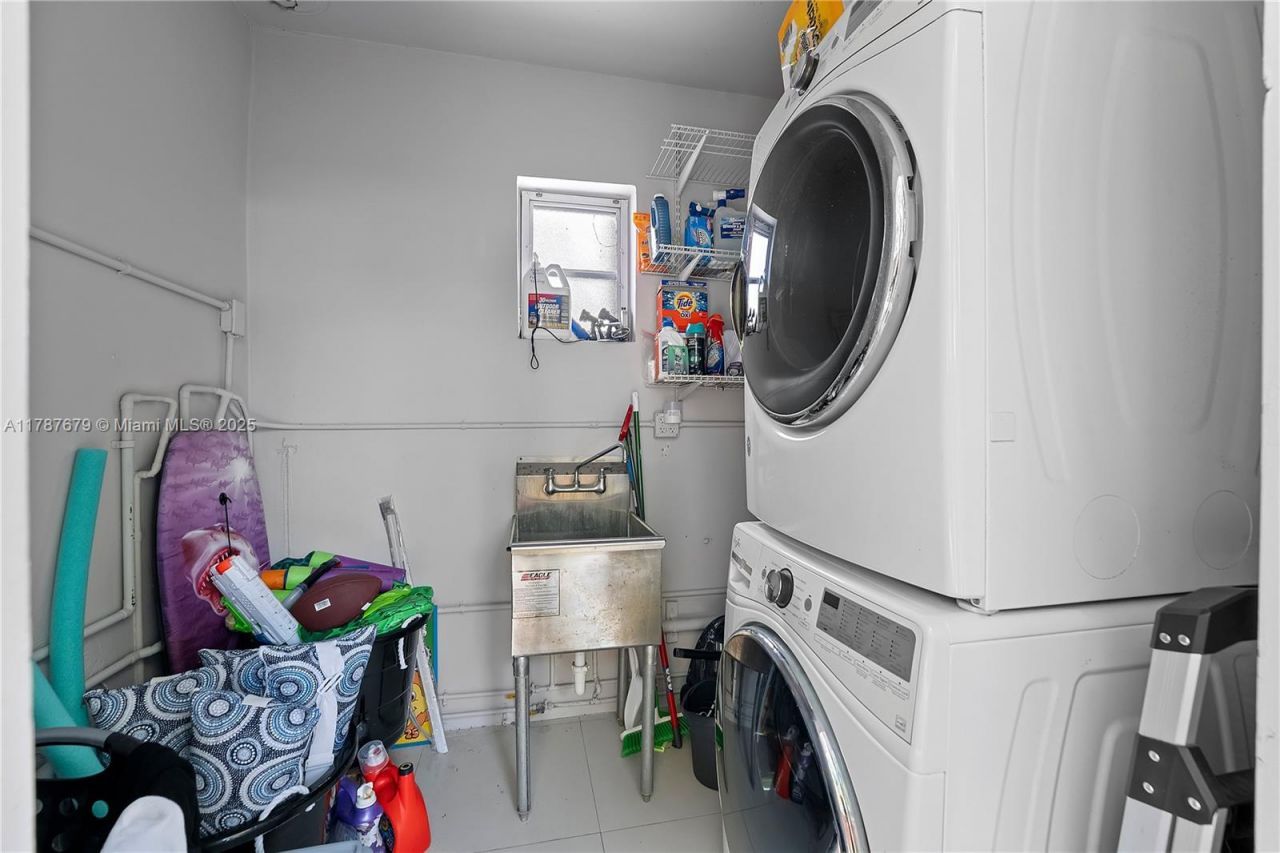 Please Call For Address, Miami Beach, FL 33139 Photo