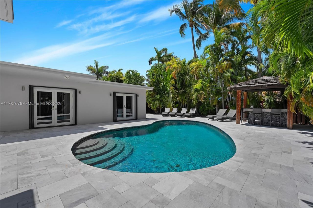 Please Call For Address, Miami Beach, FL 33139 Photo