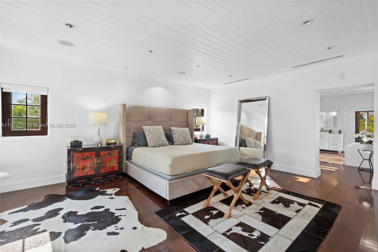 1201 NE 83rd St, Miami, FL 33138 Photo