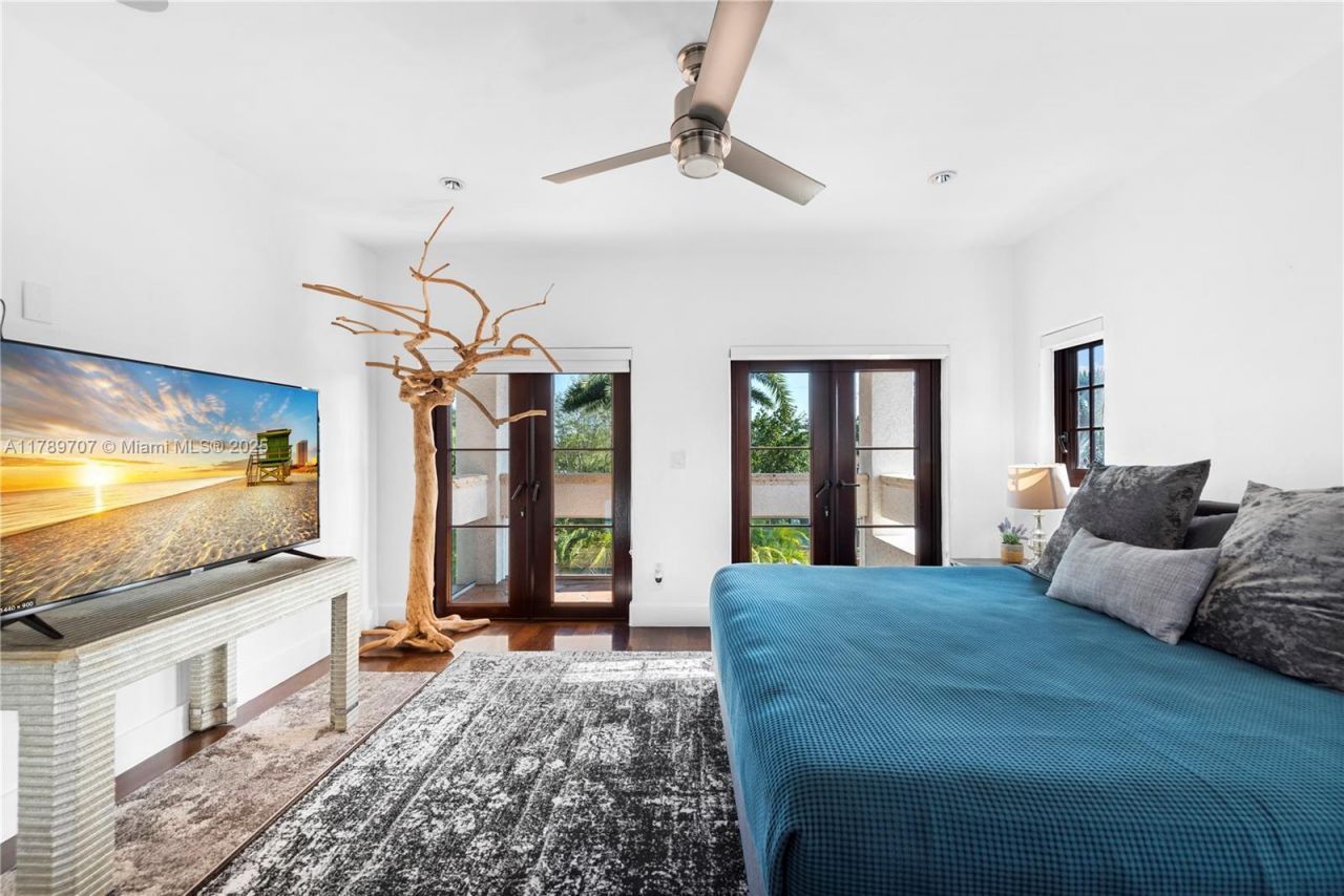 1201 NE 83rd St, Miami, FL 33138 Photo