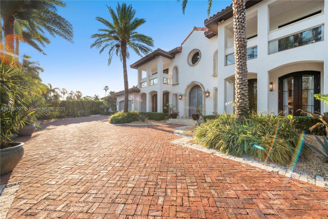 1201 NE 83rd St, Miami, FL 33138 Photo