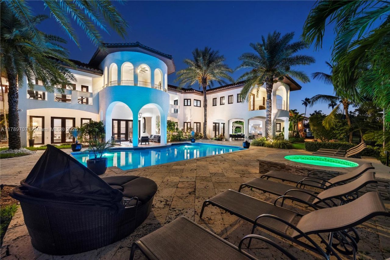 1201 NE 83rd St, Miami, FL 33138 Photo