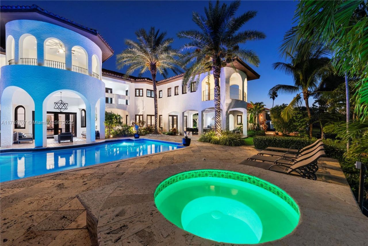 1201 NE 83rd St, Miami, FL 33138 Photo