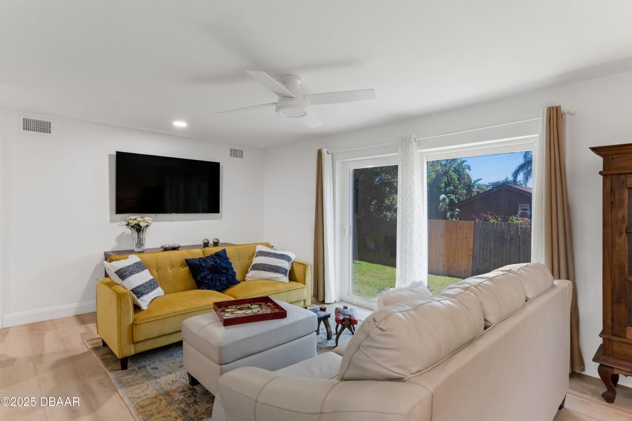 426 Flushing Avenue, Daytona Beach, FL 32118 Photo