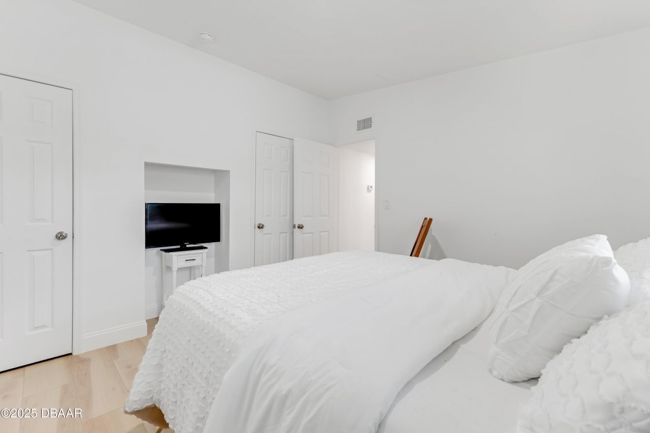 426 Flushing Avenue, Daytona Beach, FL 32118 Photo
