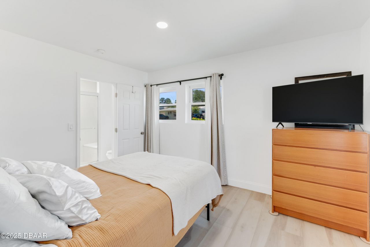 426 Flushing Avenue, Daytona Beach, FL 32118 Photo