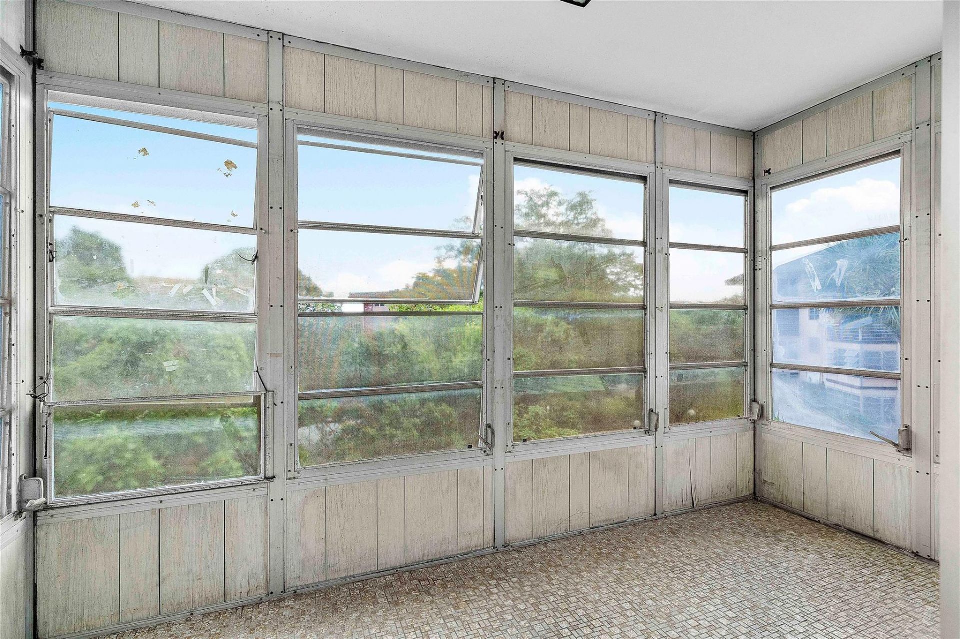 2900 NW 47th Terrace, Unit 303b, Lauderdale Lakes, FL 33313 Photo