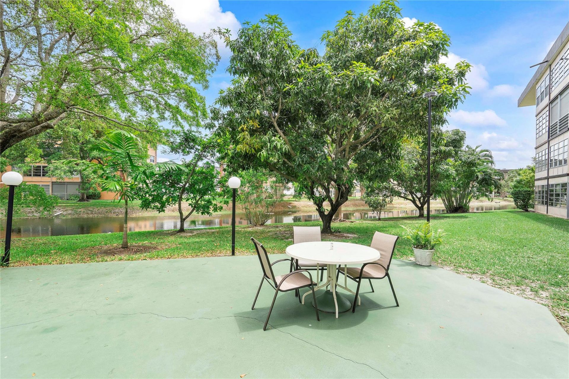 2900 NW 47th Terrace, Unit 303b, Lauderdale Lakes, FL 33313 Photo