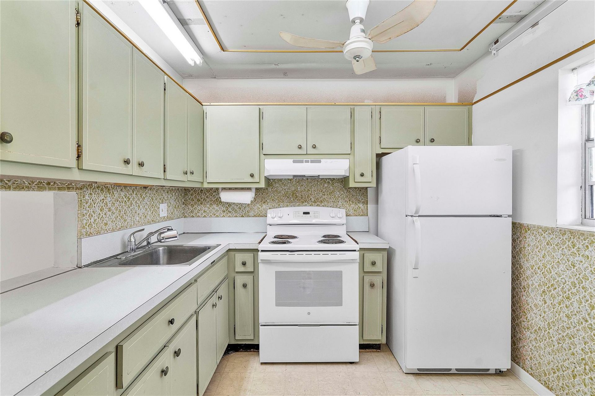 2900 NW 47th Terrace, Unit 303b, Lauderdale Lakes, FL 33313 Photo