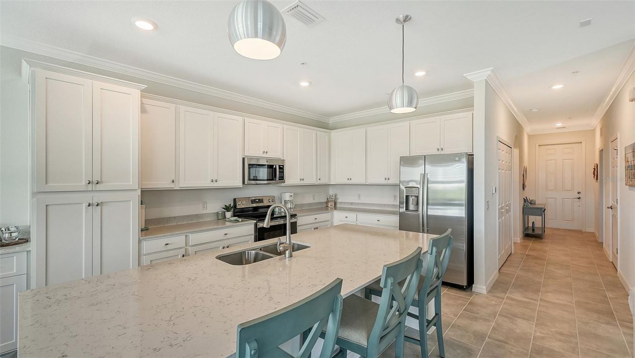 17902 Gawthrop Drive, Unit 402, Lakewood Ranch, FL 34211 Photo