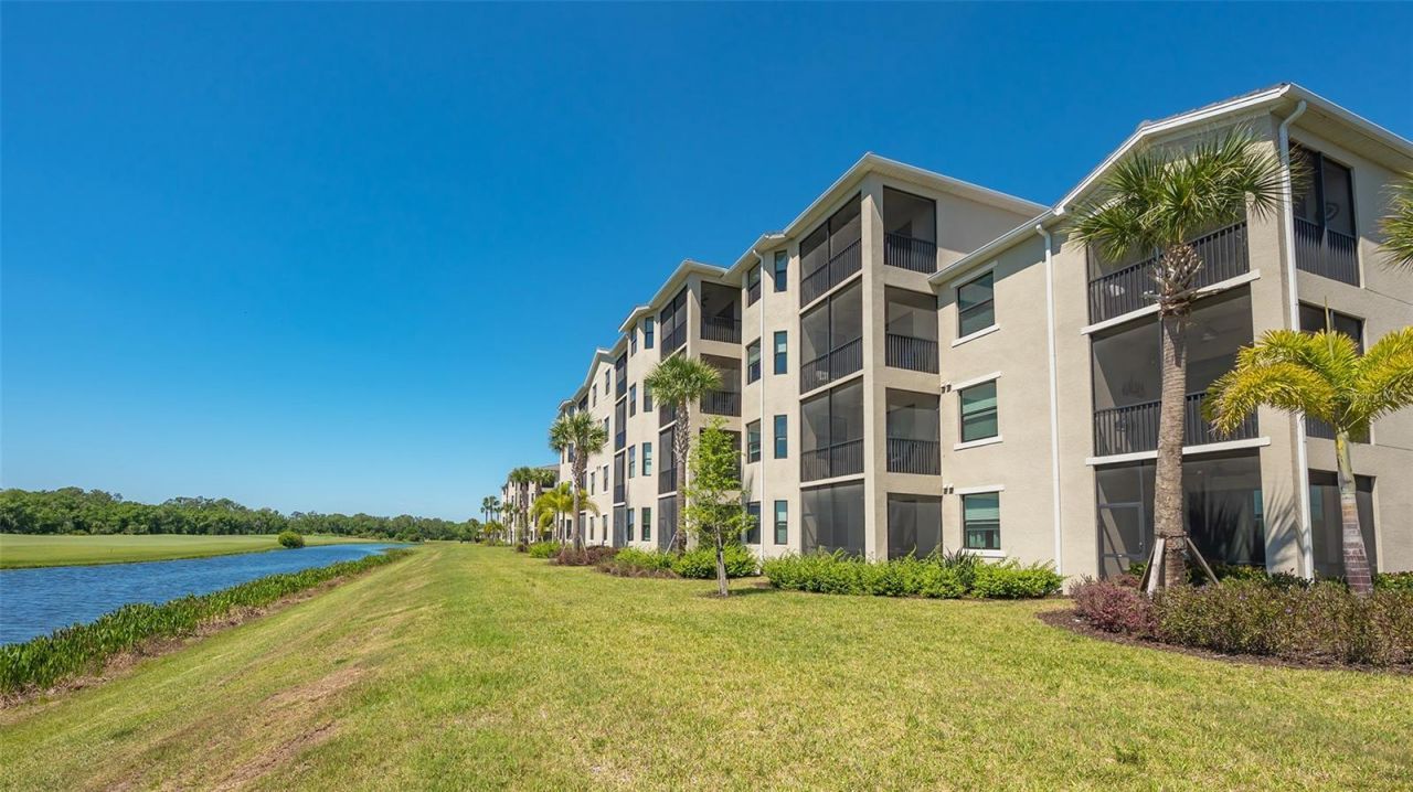 17902 Gawthrop Drive, Unit 402, Lakewood Ranch, FL 34211 Photo