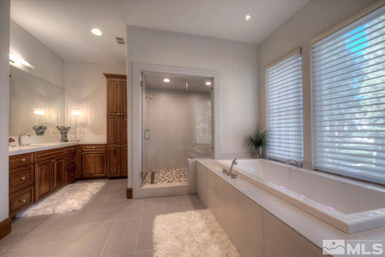 6090 Lake Geneva Drive, Reno, NV 89511 Photo