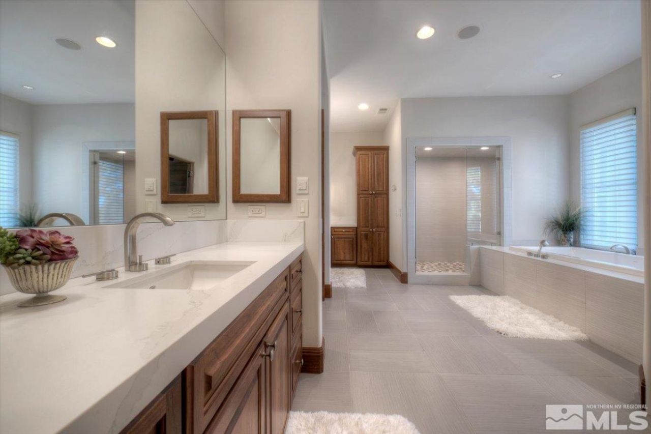 6090 Lake Geneva Drive, Reno, NV 89511 Photo