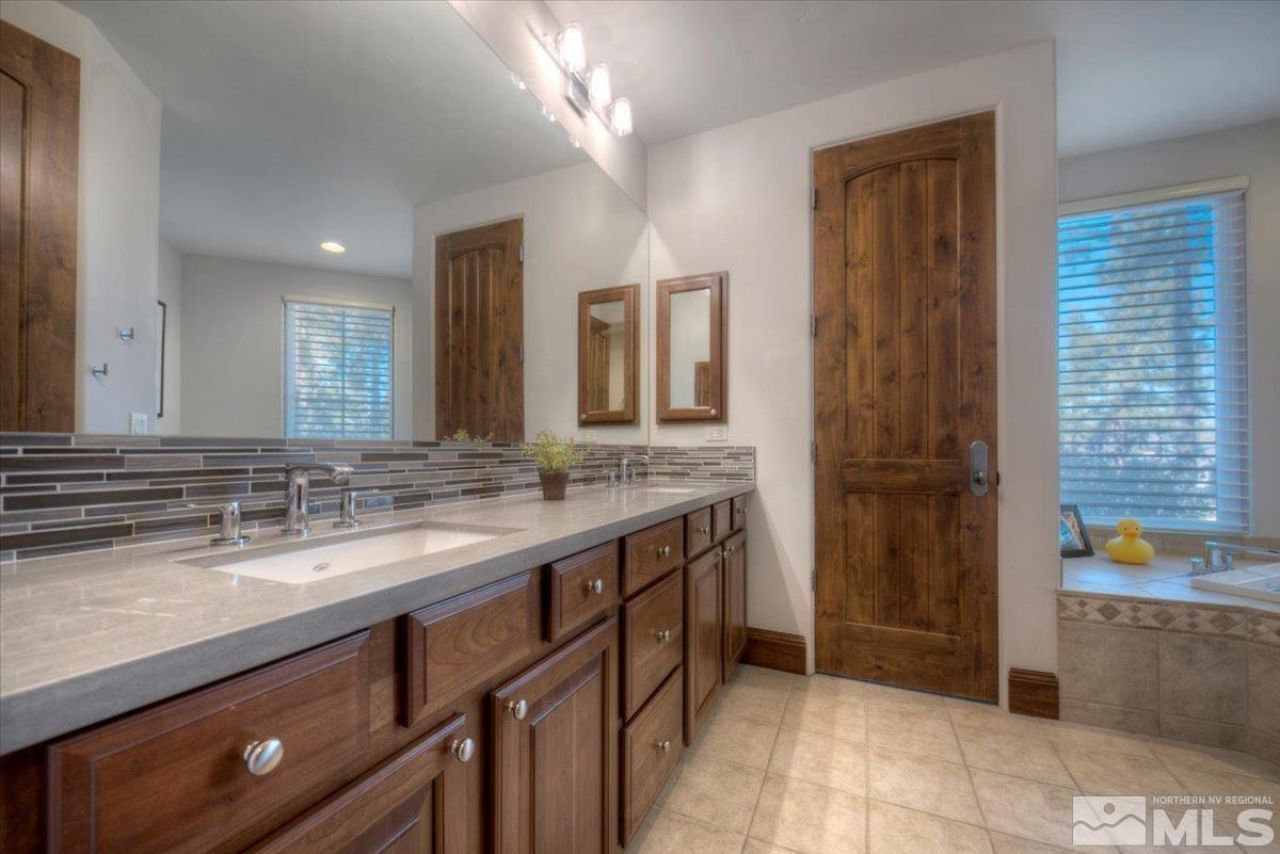 6090 Lake Geneva Drive, Reno, NV 89511 Photo