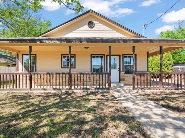 1103 Chase Avenue, Cleburne, TX 76031