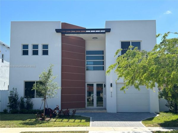 910 SW 24th Rd, Miami, FL 33129