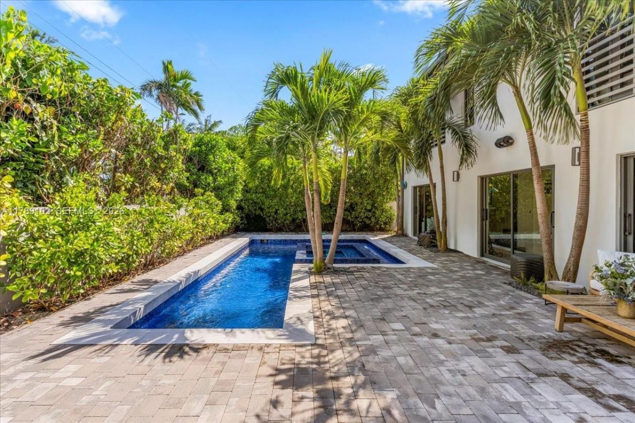 635 Curtiswood Dr, Key Biscayne, FL 33149 Photo