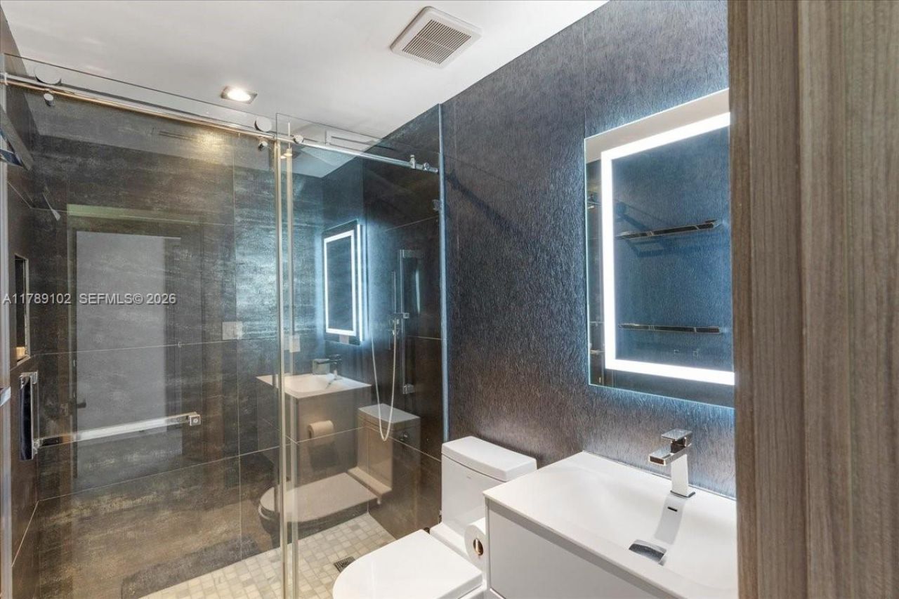 635 Curtiswood Dr, Key Biscayne, FL 33149 Photo