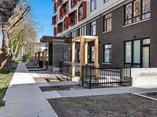 629 Speed Ave , Unit 307, Victoria, BC V8Z 1A5