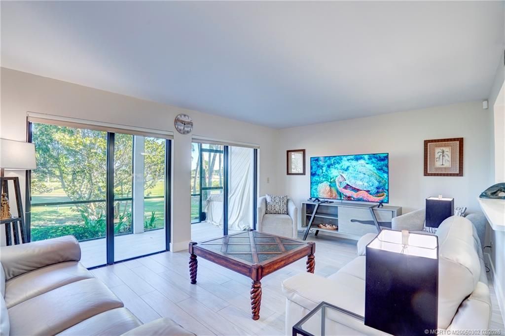 331 NE Golfview Circle, Stuart, FL 34996 Photo