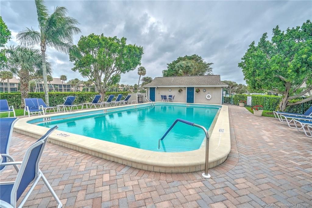 331 NE Golfview Circle, Stuart, FL 34996 Photo