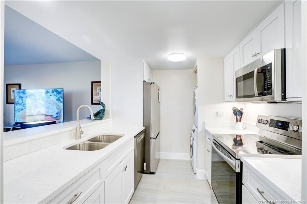 331 NE Golfview Circle, Stuart, FL 34996 Photo