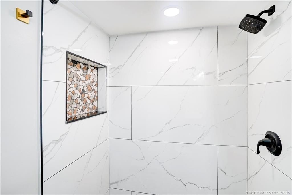 331 NE Golfview Circle, Stuart, FL 34996 Photo