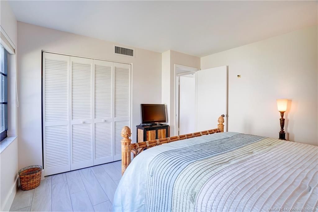 331 NE Golfview Circle, Stuart, FL 34996 Photo