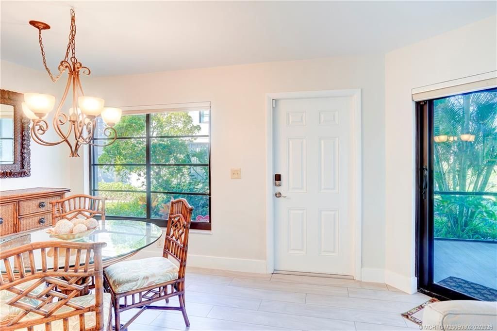 331 NE Golfview Circle, Stuart, FL 34996 Photo