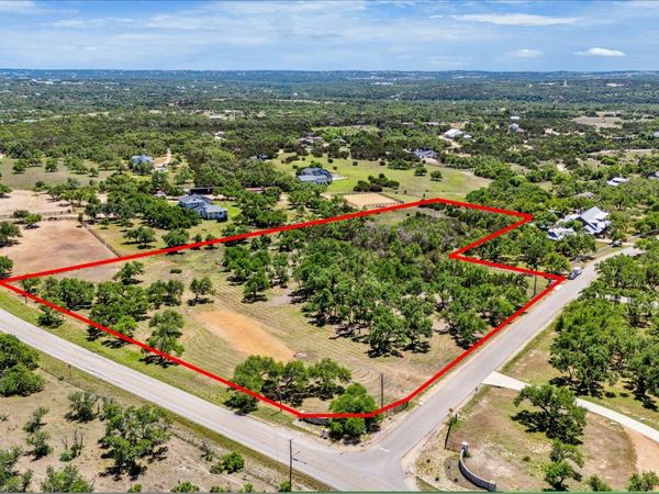 201 Medlin Creek LOOP, Dripping Springs, TX 78620
