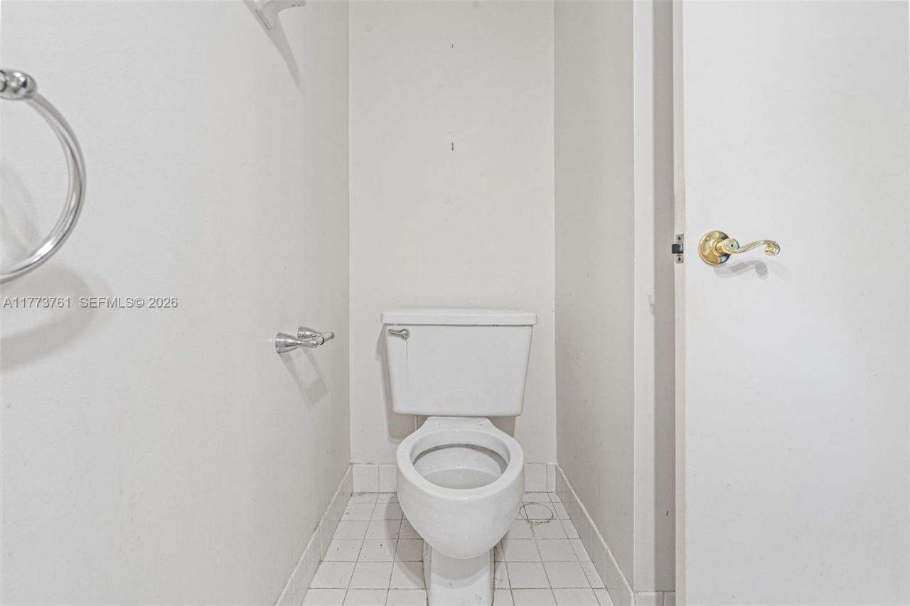 7200 Radice Ct, Unit 709, Lauderhill, FL 33319 Photo